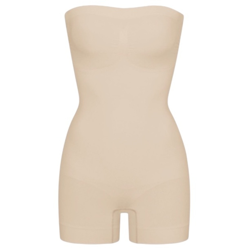 NEW SKIMS sand seamless sculpt strapless Shorty bodysuit new in pkg/no box - Picture 6 of 6